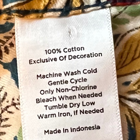 Floral Shirt with Henley Collar and Roll-up Sleeve Tab - Picture 13 of 13